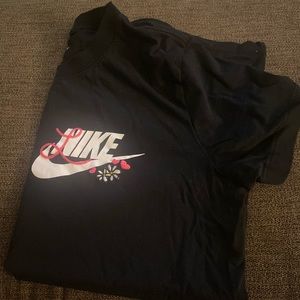 Nike T-shirt